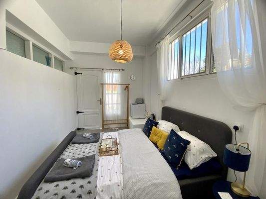 Wunderschön Renovierte Villa mit Meer- und Bergblick zum Verkauf in Xirosterni