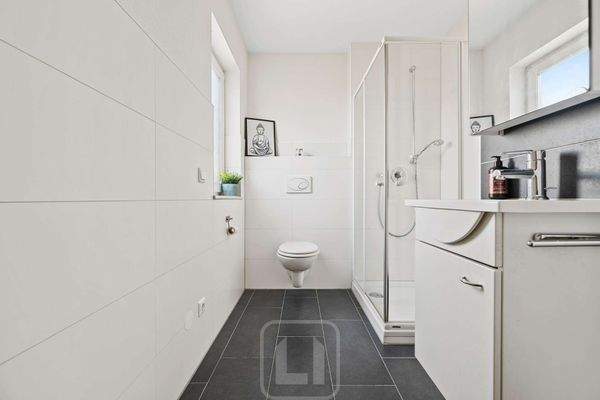 Dusche | Waschbecken | WC