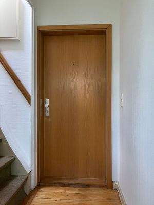 2_Wohnungseingangstür.JPG