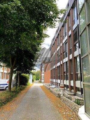 INFOS UNTER: 06171-586000