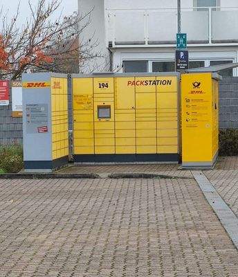 ... mit Edeka und Packstation