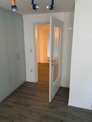 Ankleide rechts
