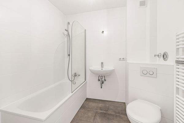 Badezimmer mit Badewanne