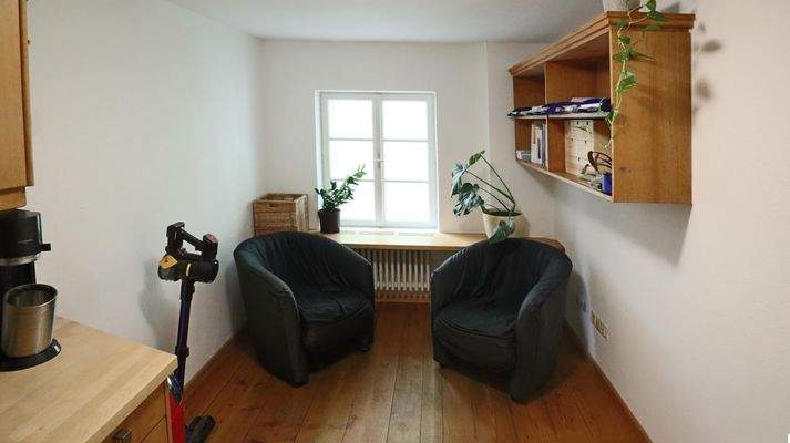 EG Küche mit Wartebereich