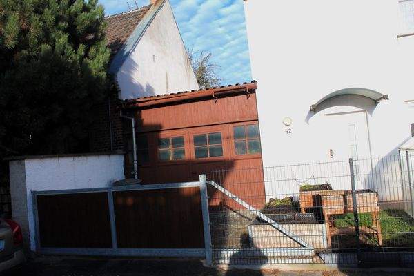 Garage zur Einliegerwohnung