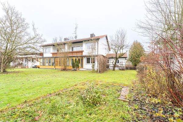 Hausansicht vom Garten