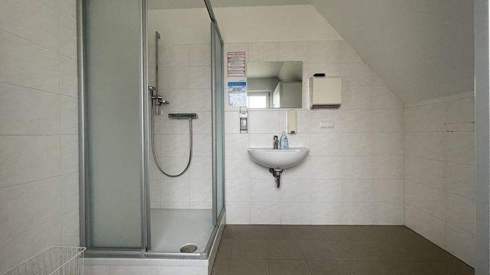 Sanitäranagen Obergeschoss