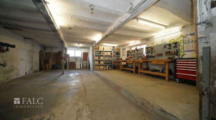 Raum für Hobby-Schrauber (Scheune)