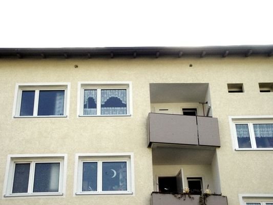 Eingangsseite-Küchenbalkone Bild 3