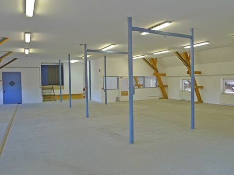 Erdweg Halle, Erdweg Hallenfläche