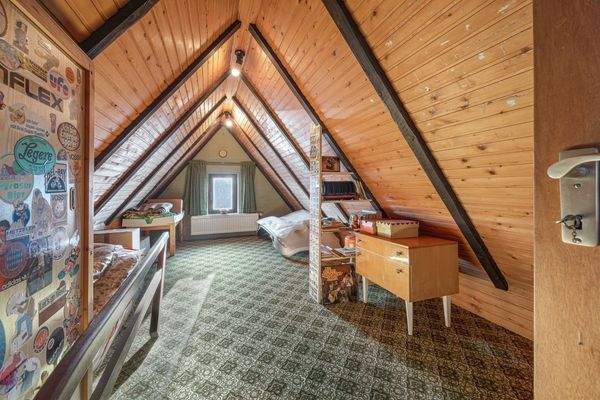 zum ehemaligen Kinderzimmer