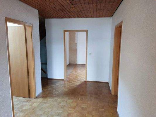 Flur 1. OG