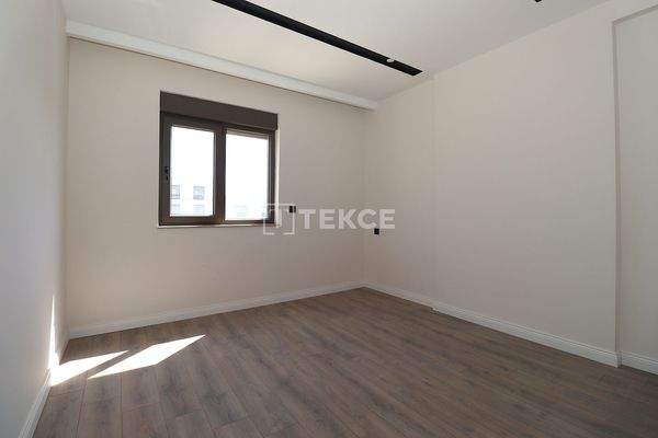 1+1 Apartments in a Complex with Swimming Pool in Antalya Aksu