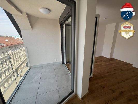 2.Loggia und Zimmer mit Loggia