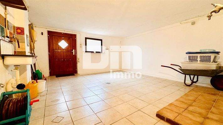 KG großer Hobbykeller / Waschküche