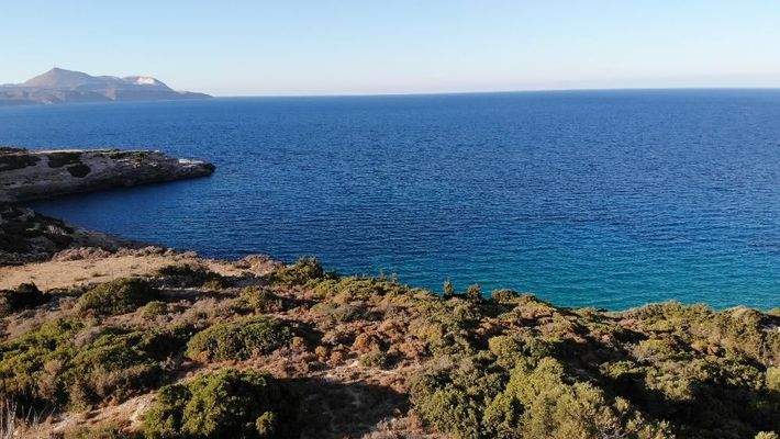 Kreta, Plaka: Erstklassiges Strandgrundstück mit Panoramablick zu verkaufen