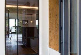 Blick vom Eingang in den Wohnraum.JPG