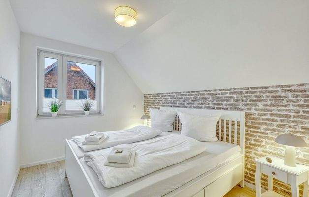 Schlafzimmer 1_1.jpg