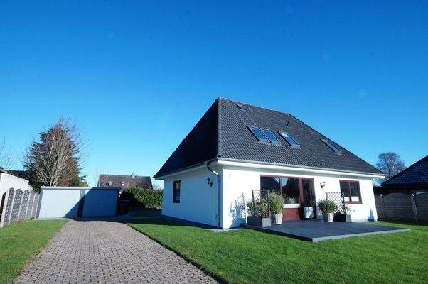 Außenansicht Straßenseite 3