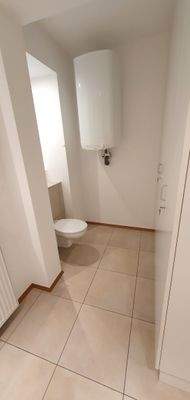 WC 1 inklusive Archivschränke