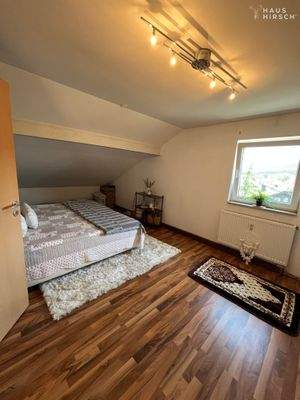 Schlafzimmer 2OG