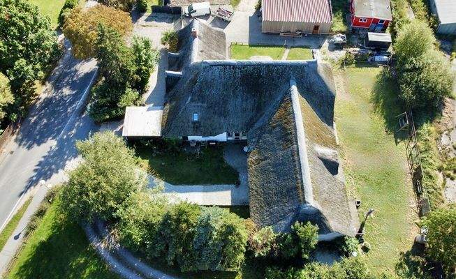 12) Luftbild, Seitenansicht 1