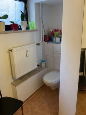EG links Bad mit Toilette.jpg