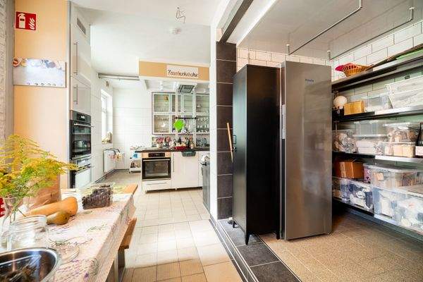 Küche zur gewerblichen Nutzung EG