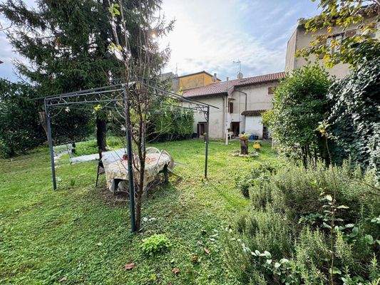 WhatsApp Image 2025-10-17 at 10.43.00 (4).jpeg