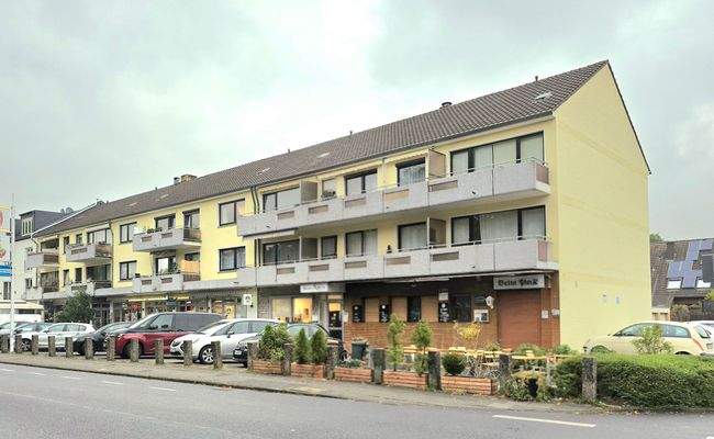 Hausansicht Straßenseite.jpg