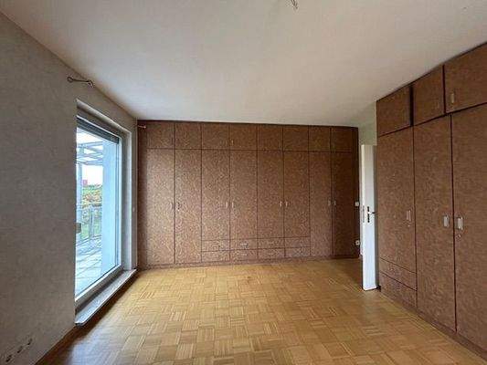 Schlafzimmer mit Einbauschränken