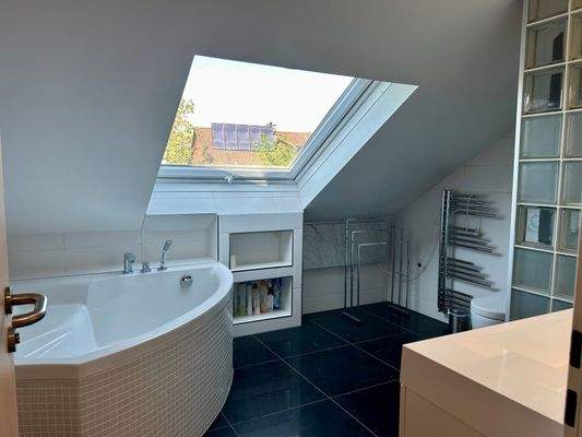 modernisiertes Tageslichtbad