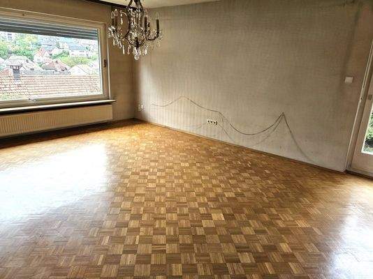 Wohnzimmer mit Zugang zur Terrasse