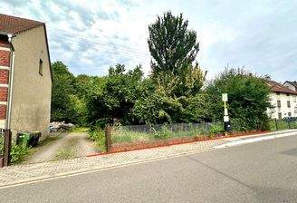 Vorderansicht von links