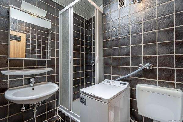 Duschbad mit Dachfenster