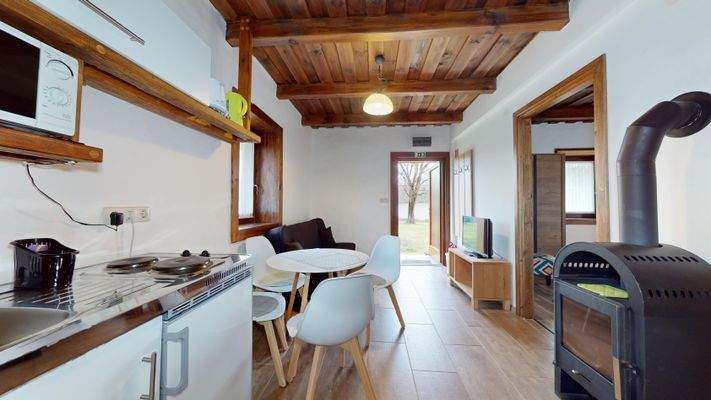 6_phr-Bathroom 2.jpg