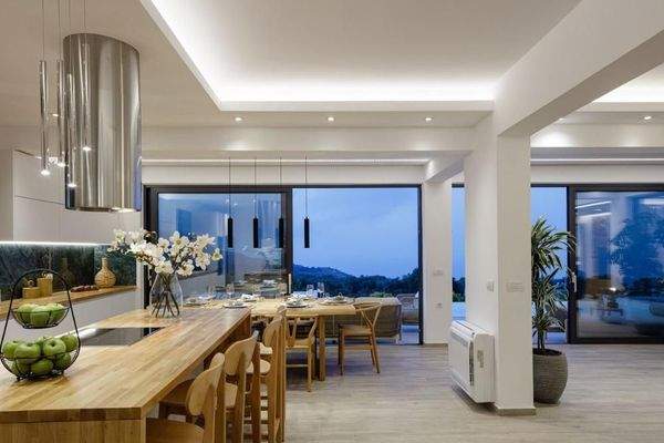 Kreta, Kefalas: Erstaunliche Steinvilla mit Meerblick und Pool zu verkaufen