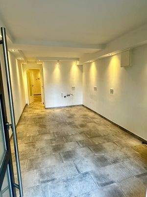 Eingang zur umgebauten Garage / Raum 1