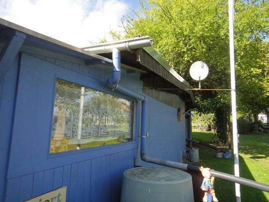 A Gartenhaus aussen mit SAT