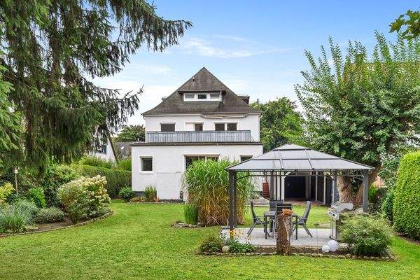 rückwärtige Gebäudeansicht