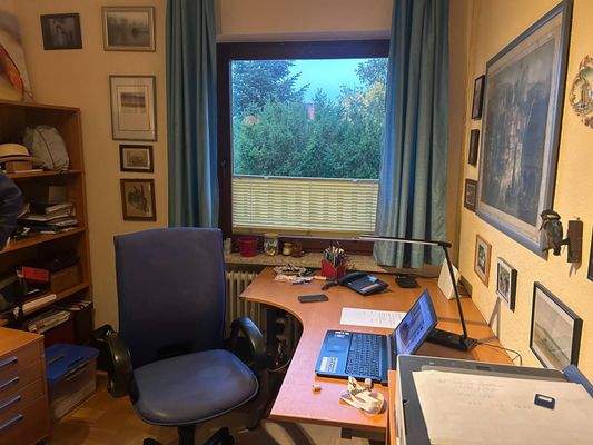 weiteres ZImmer (Büro)