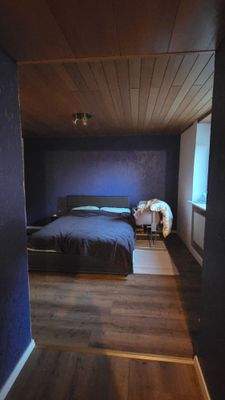 Schlafzimmer mit Ankleide UG.jpg