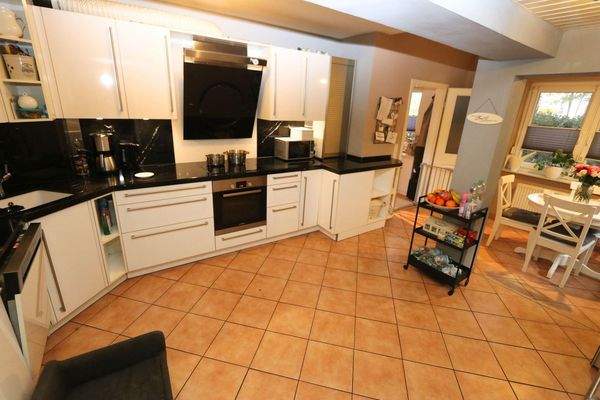 EBK inkl. E-Geräte und Lüftung