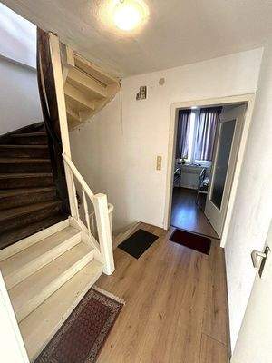Treppenhaus hier 2. OG 