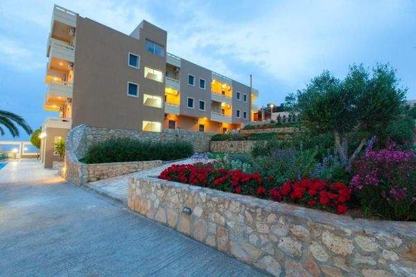 Kreta, Stalos: Hotel mit Pool und Panoramablick aufs Meer zu verkaufen