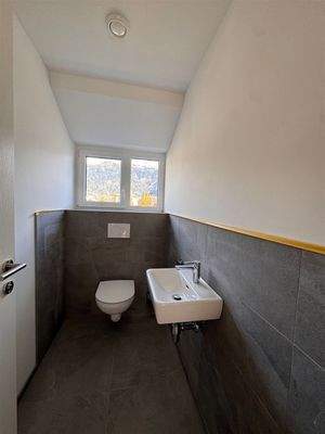 Toilette mit Fenster