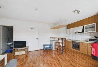 CAM03586G0-PR0056-STILL046