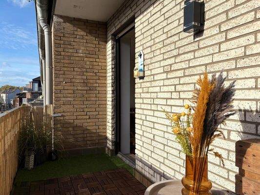 Hier könnten Sie Ihren Kaffee an der frischen Luft bei Sonnenschein genießen