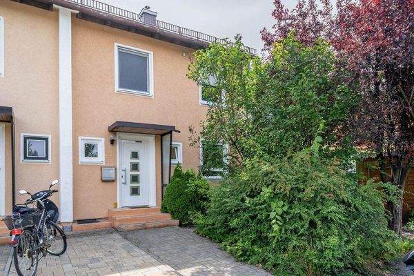 Eingangsbereich/ Vorplatz