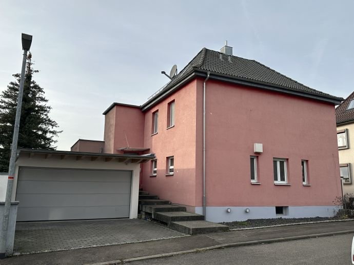 Freundlich helles Traumhaus mit herrlichem Panoramablick in ruhiger Lage